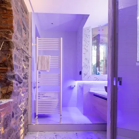 Ponte Rosso Modern Apartman *