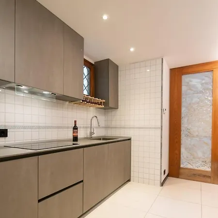 Ponte Rosso Modern Apartman
